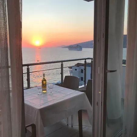 Sunset Apartment *